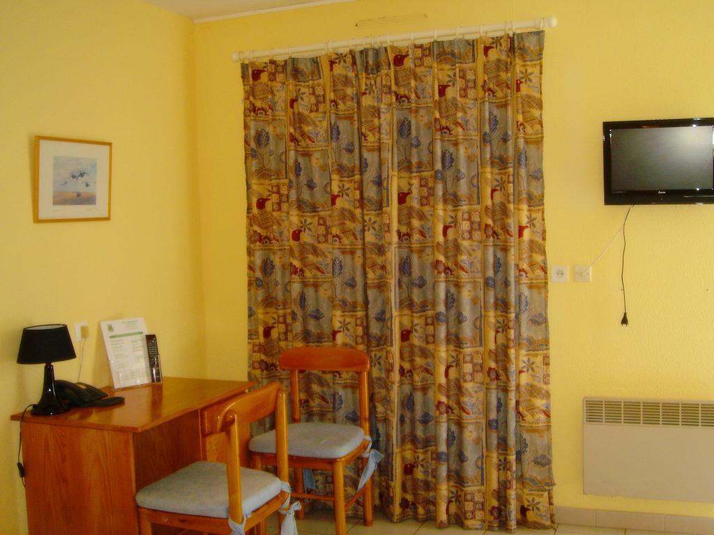 Motel Des Bruyeres Lamotte-Beuvron Room photo